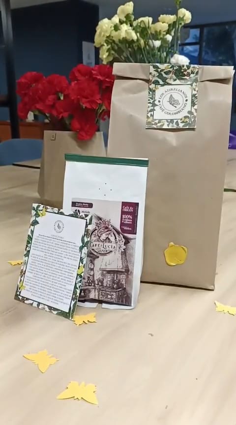 Opción 1. Café 250gr + Tarjeta + Empaque